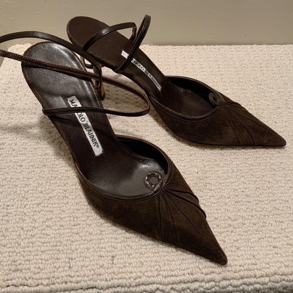 Manolo Blahnik Brown Suede and Leather Pump
